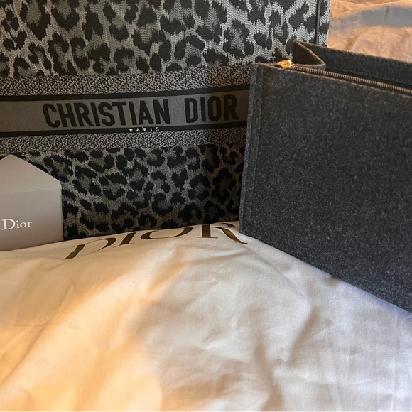 Christian Dior Gray Leopard Mizza Embroidery Large Tote - Picture 4 of 6